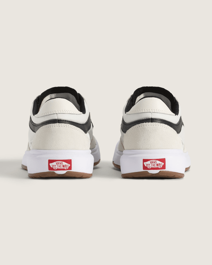 Vans UltraRange 2.0 Shoe in White / Black