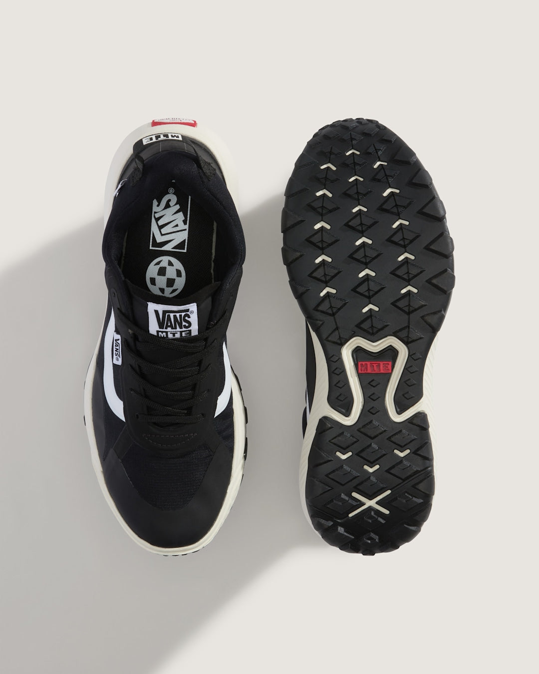 Vans Crosspath Shoe in Black / White