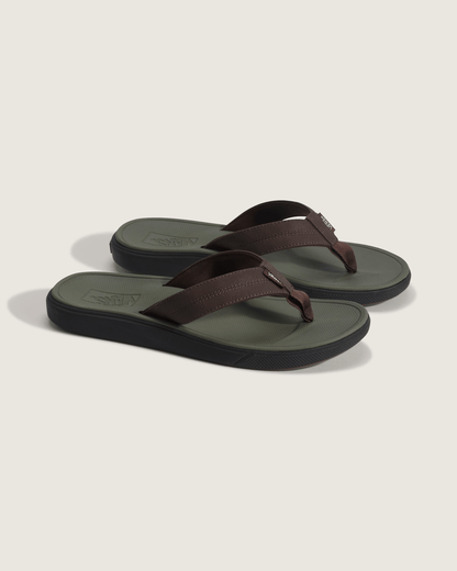 Vans Seabrook Sandal in Demitasse Brown / Grape Leaf Green