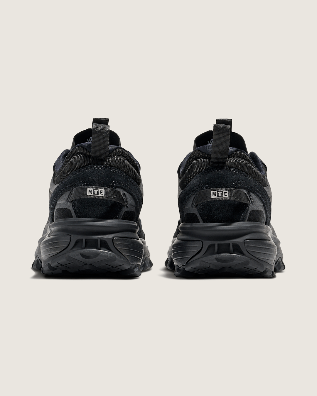 Vans Crosspath XC Shoe in Black / Grey