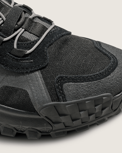Vans Crosspath XC Shoe in Black / Grey