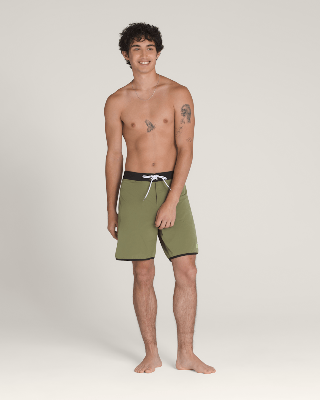 Vans Everride Scalloped 18'' Boardshorts in Loden Green / Black