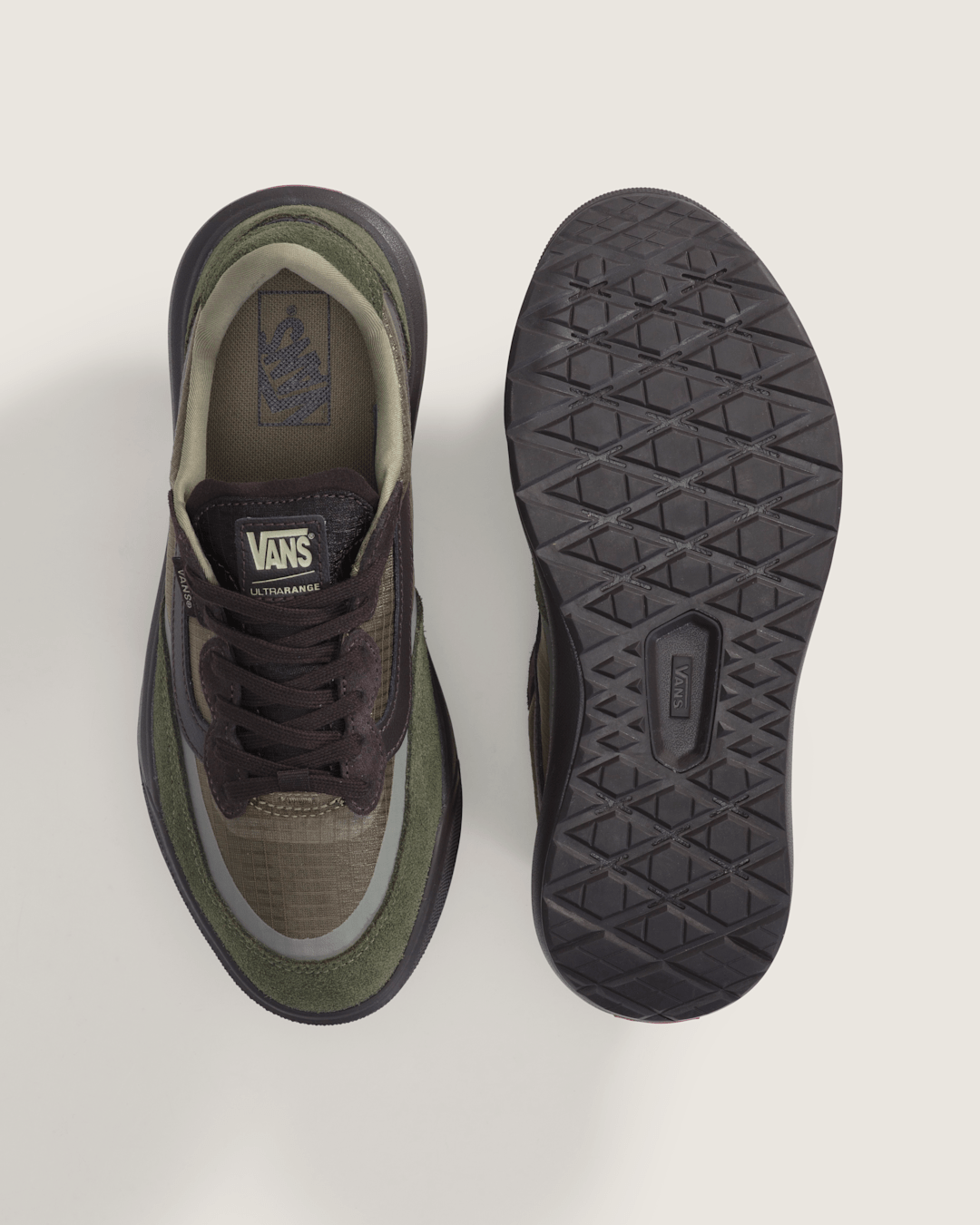 Vans UltraRange 2.0 Shoe in Pine Forest Green
