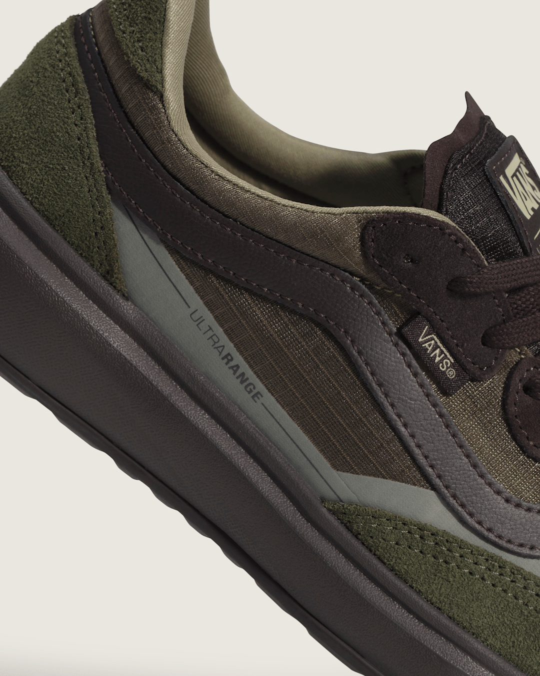 Vans UltraRange 2.0 Shoe in Pine Forest Green