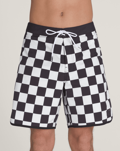 Vans Everride Scalloped 18'' Boardshorts in Black / White