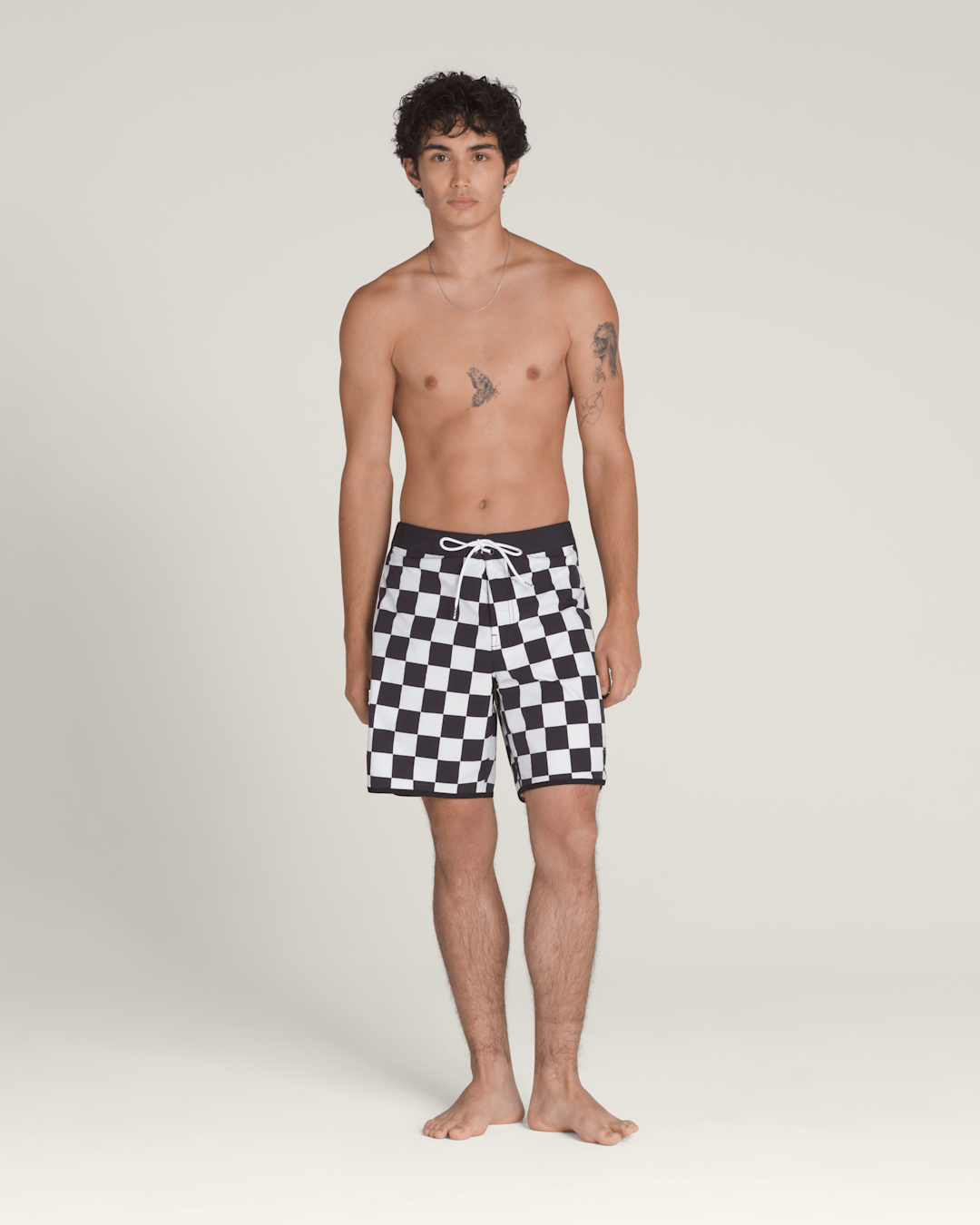Vans Everride Scalloped 18'' Boardshorts in Black / White