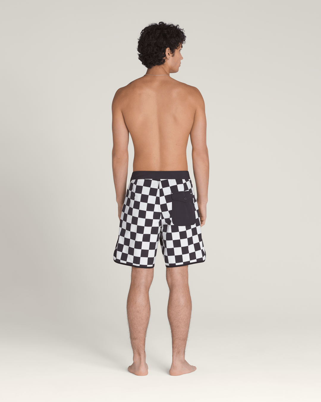 Vans Everride Scalloped 18'' Boardshorts in Black / White