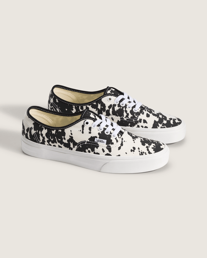 Vans Authentic Shoe in Cow Black / Brown