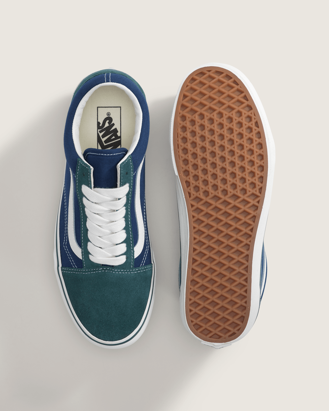 Vans Old Skool Shoe in Mystic Moss Green