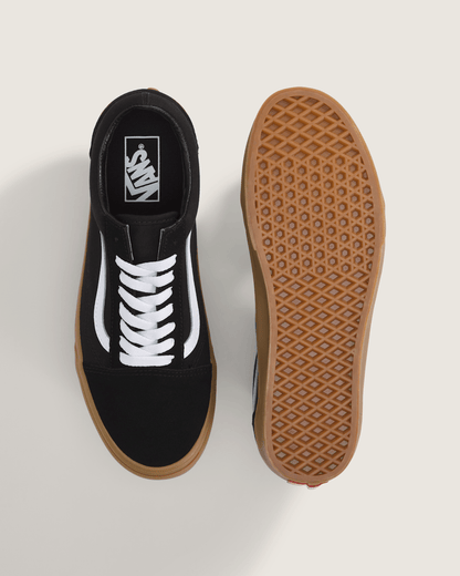Vans Old Skool Shoe in Gum Black