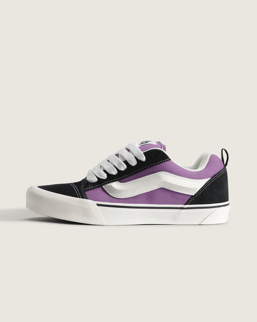 Vans Knu Skool Shoe in Purple / Black