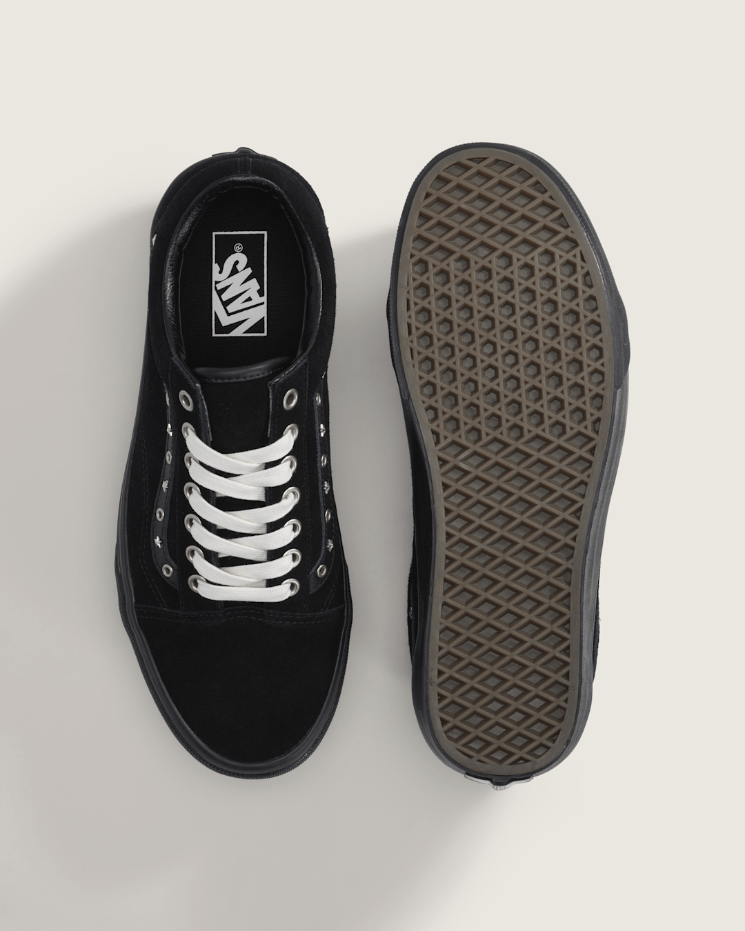 Vans Old Skool Shoe in Black