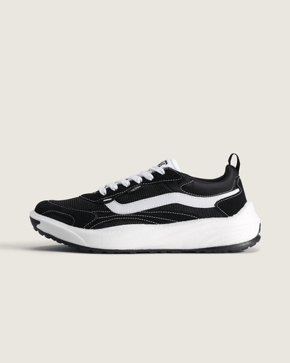 Vans UltraRange Neo 2.0 Shoe in Black / White