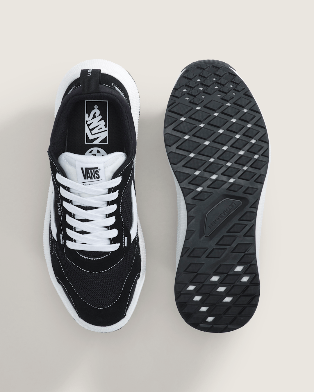 Vans UltraRange Neo 2.0 Shoe in Black / White