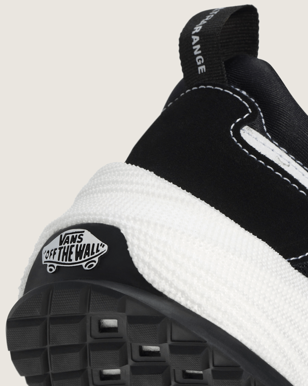 Vans UltraRange Neo 2.0 Shoe in Black / White