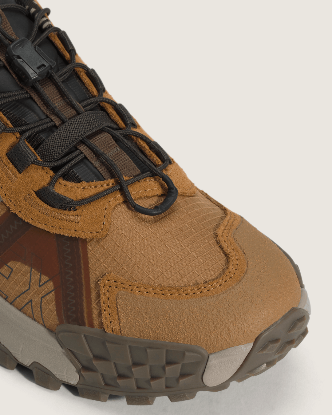Vans Crosspath XC GORE-TEX Shoe in Chipmunk Brown / Mushroom Brown
