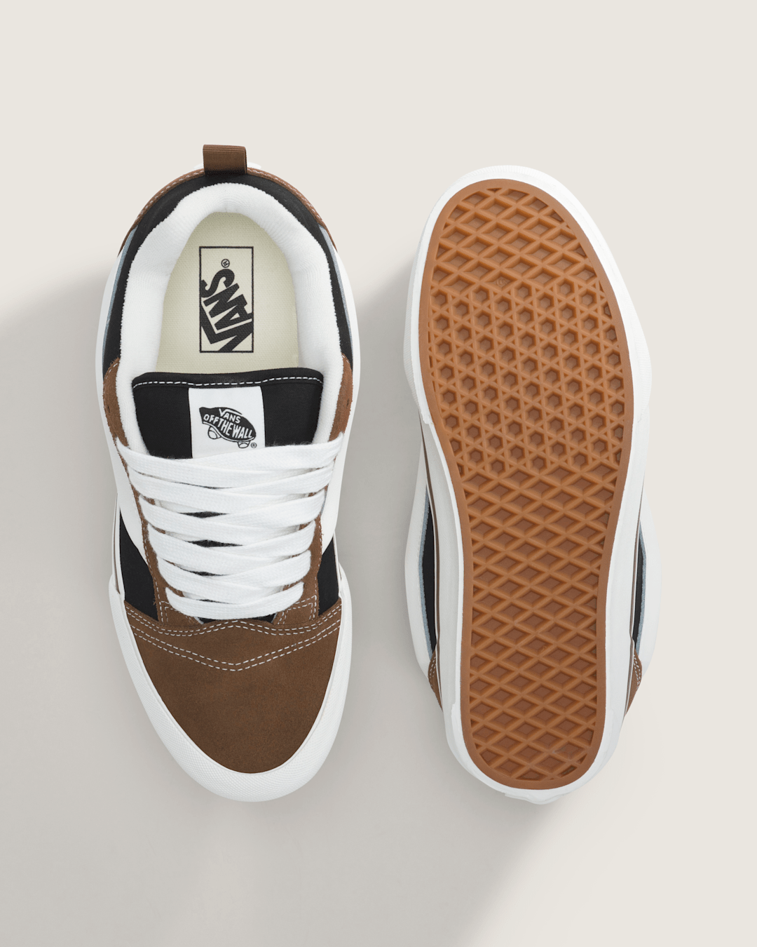 Vans Knu Skool Shoe in Black / Brown