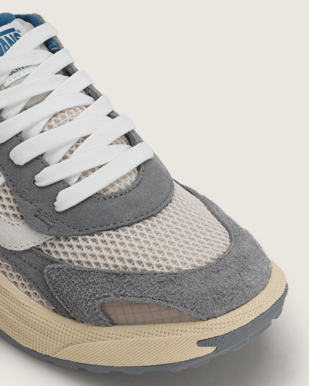 Vans UltraRange Neo 2.0 Shoe in Frost Grey