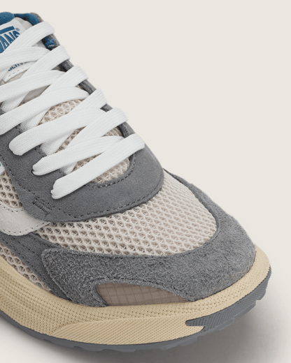 Vans UltraRange Neo 2.0 Shoe in Frost Grey