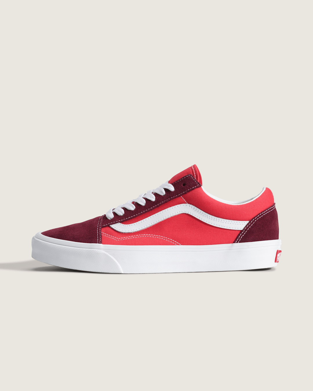 Vans Old Skool Shoe in Crimson Haze Red