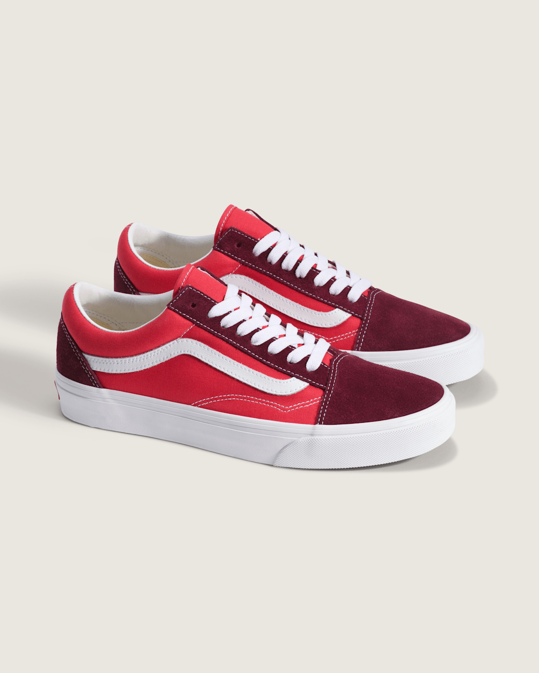 Vans Old Skool Shoe in Crimson Haze Red