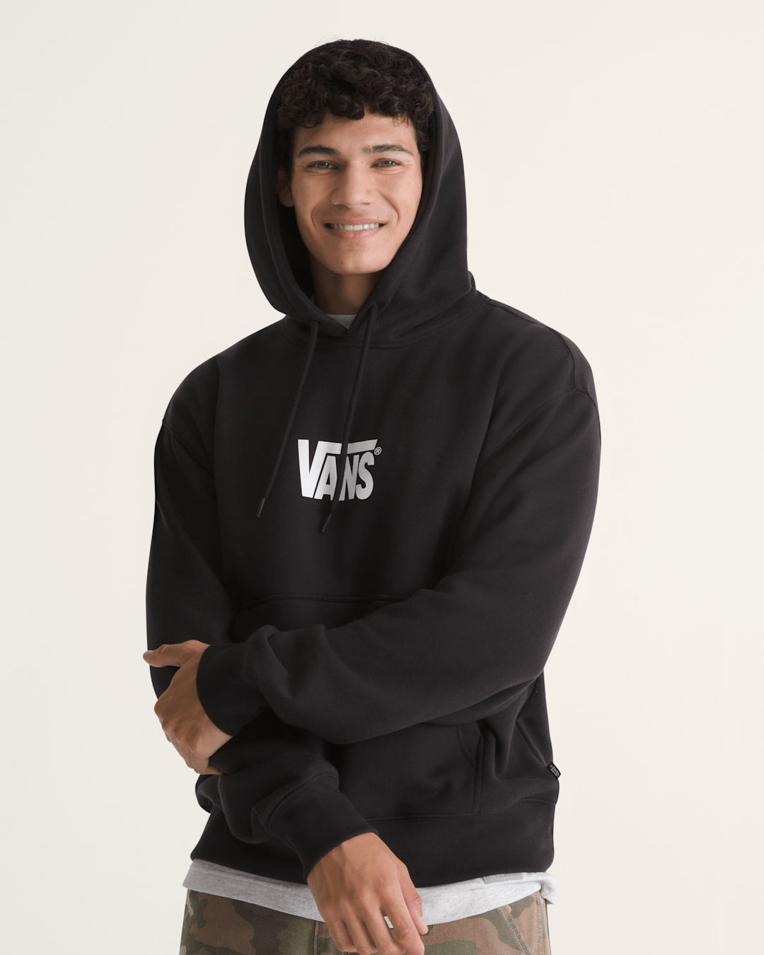 Vans Stretch Logo Pullover Hoodie in Black / White