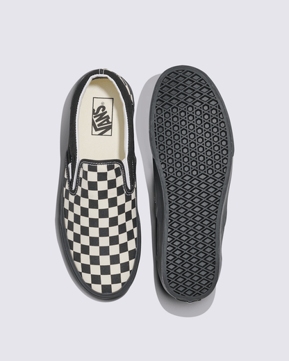 Vans Classic Slip-On Checkerboard Shoe in Checkerboard White / Black