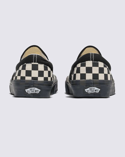 Vans Classic Slip-On Checkerboard Shoe in Checkerboard White / Black