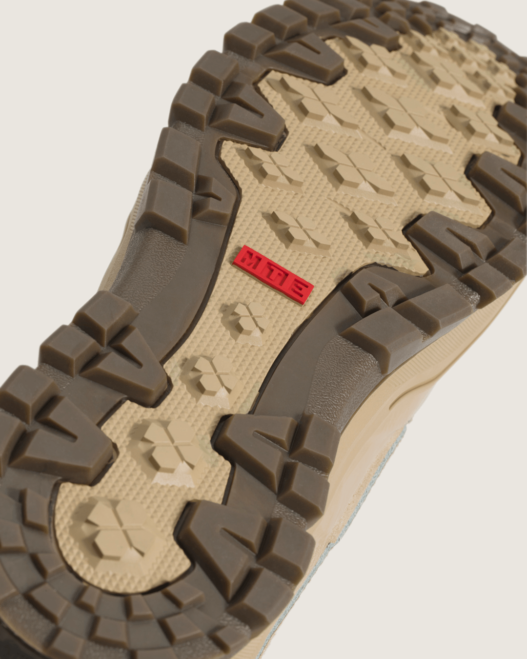 Vans Sk8-Hi GORE-TEX Insulated Shoe in Incense Brown