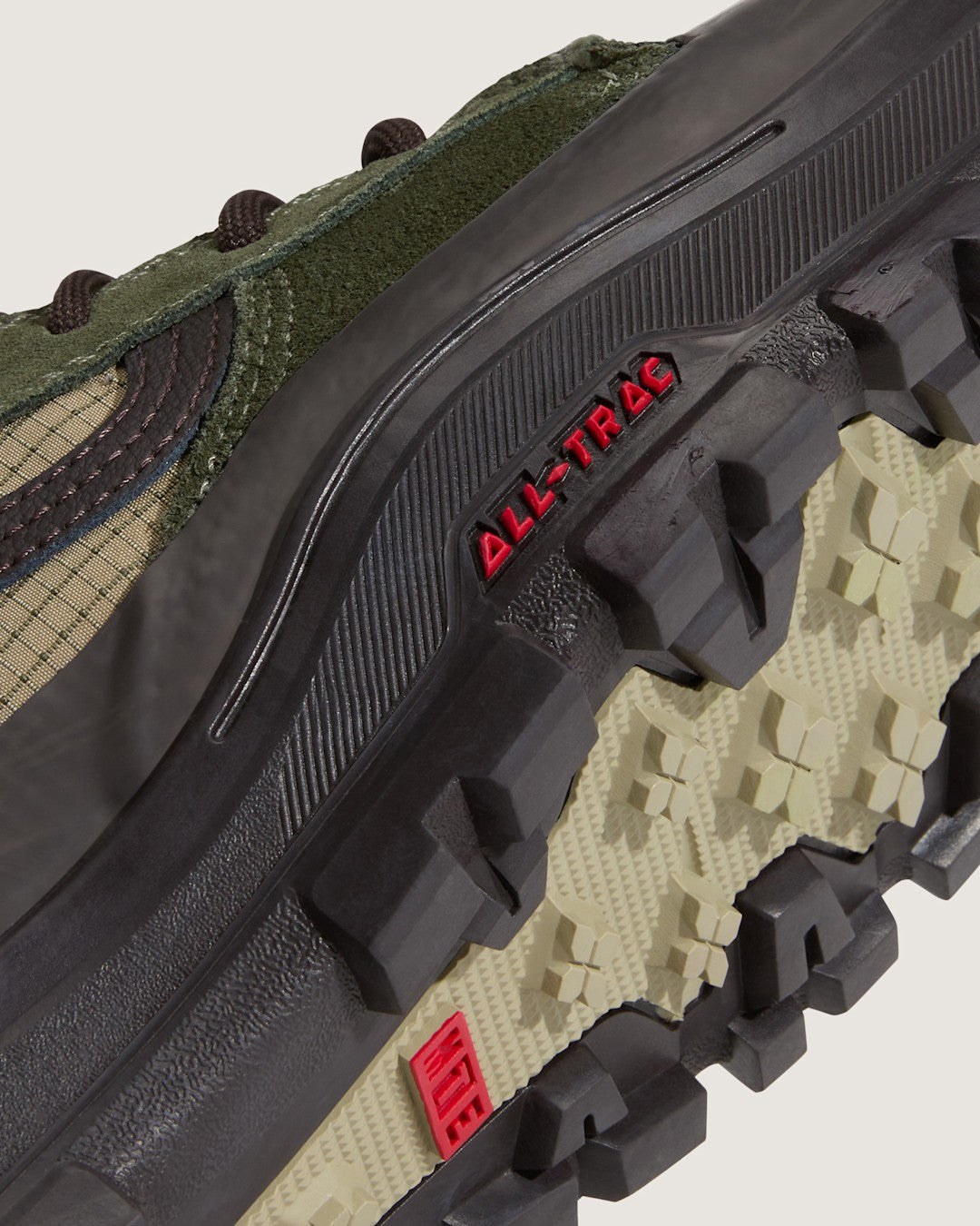 Vans Sk8-Hi GORE-TEX Insulated Shoe in Dark Green / Dark Brown