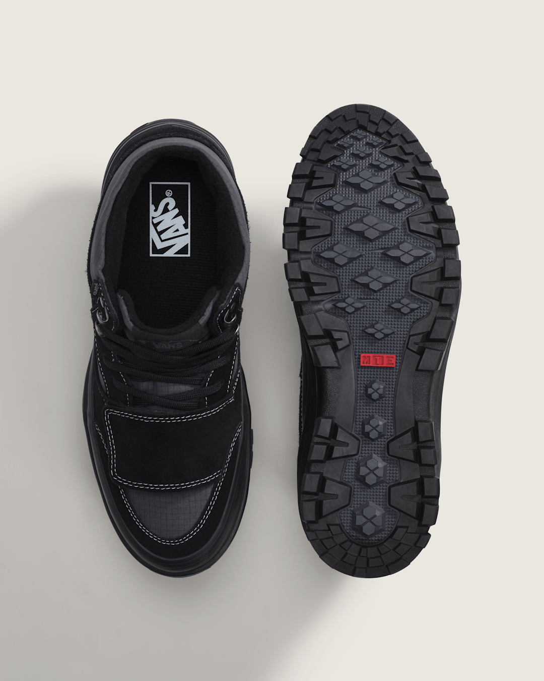 Vans Mountain Mid GORE-TEX Insulated Shoe in Black
