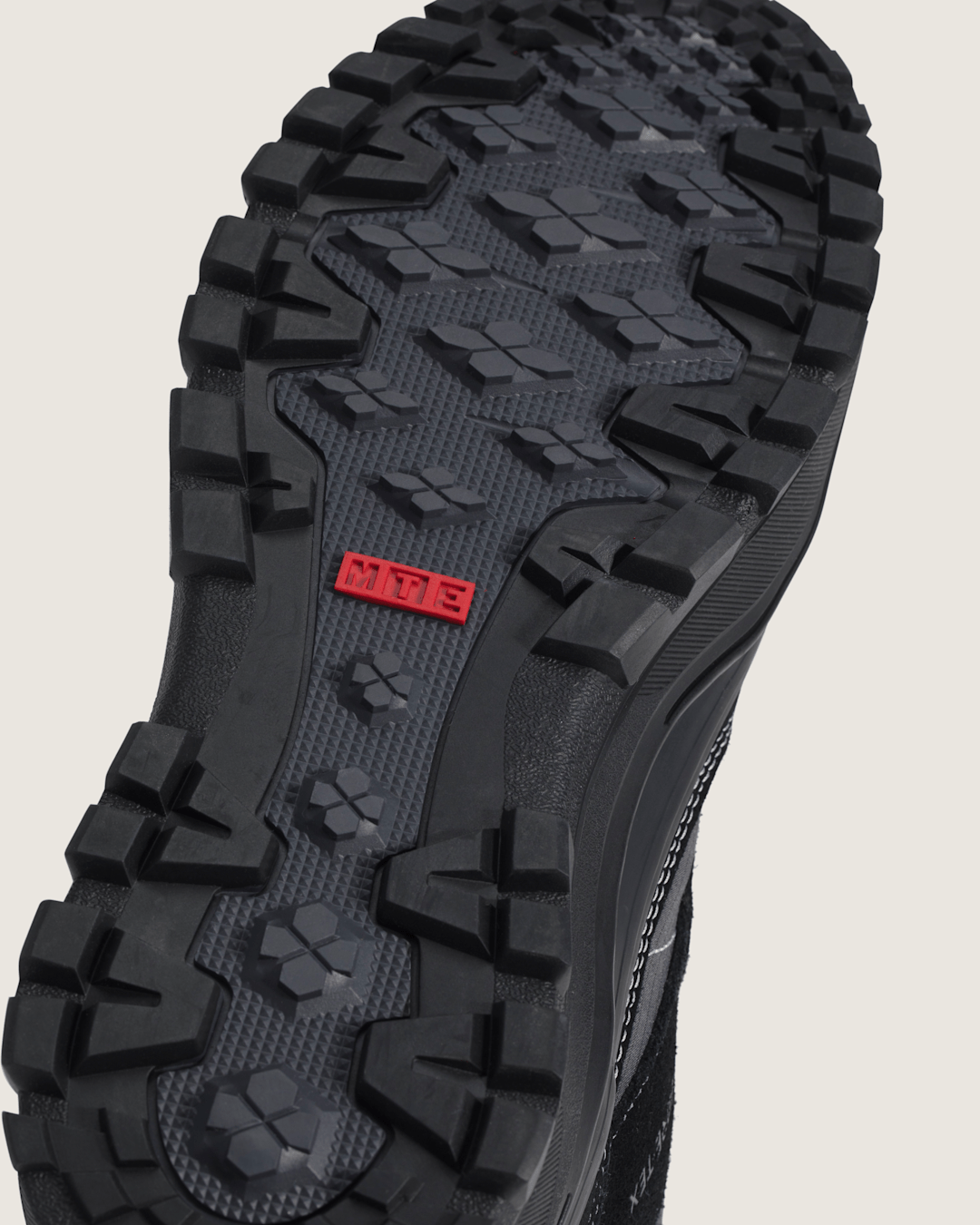 Vans Mountain Mid GORE-TEX Insulated Shoe in Black