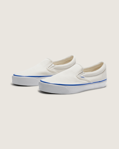 Vans Premium Slip-On Shoe in Off White / White