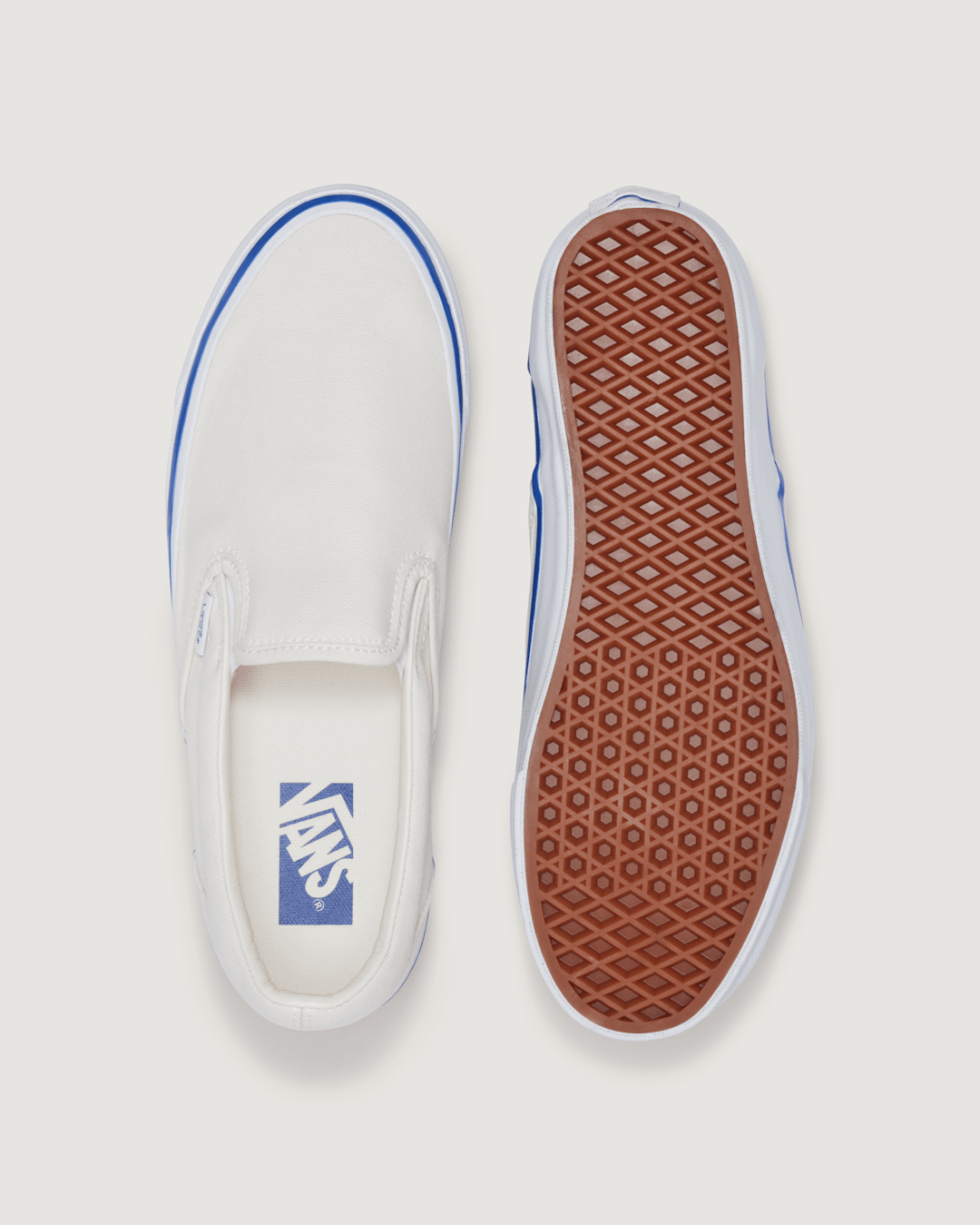 Vans Premium Slip-On Shoe in Off White / White