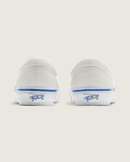 Vans Premium Slip-On Shoe in Off White / White