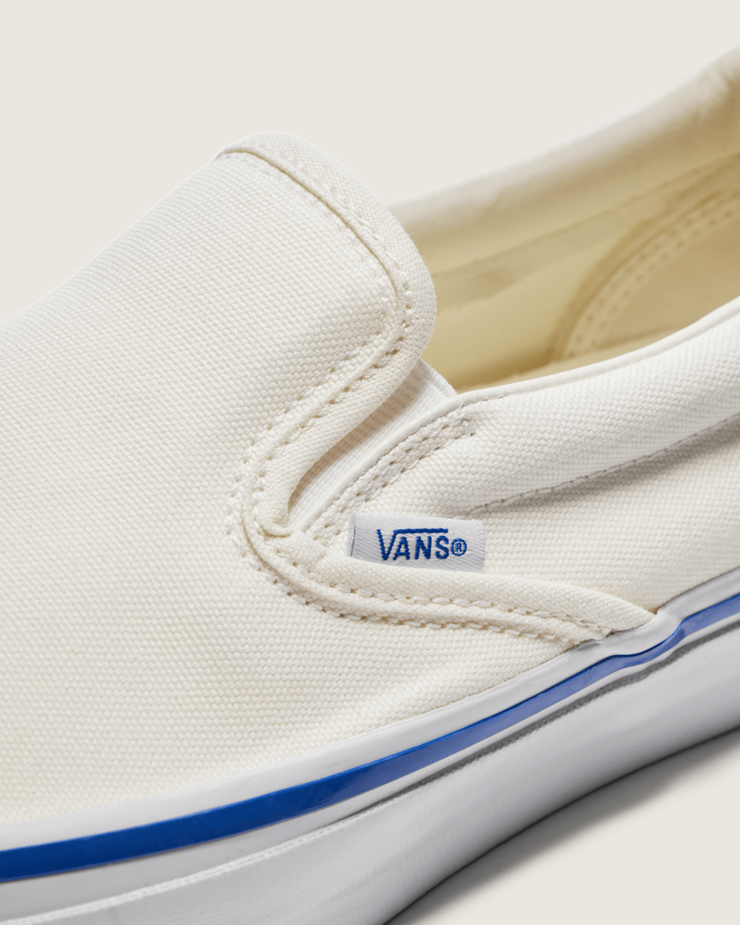 Vans Premium Slip-On Shoe in Off White / White
