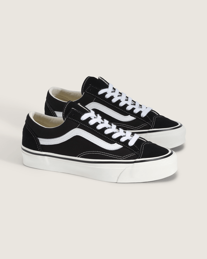 Vans Premium Old Skool Shoe in Black / Marshmallow White