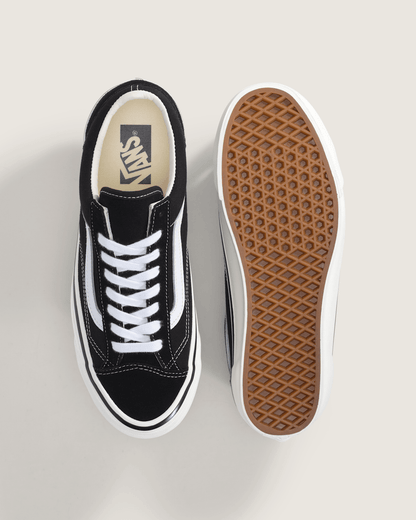 Vans Premium Old Skool Shoe in Black / Marshmallow White
