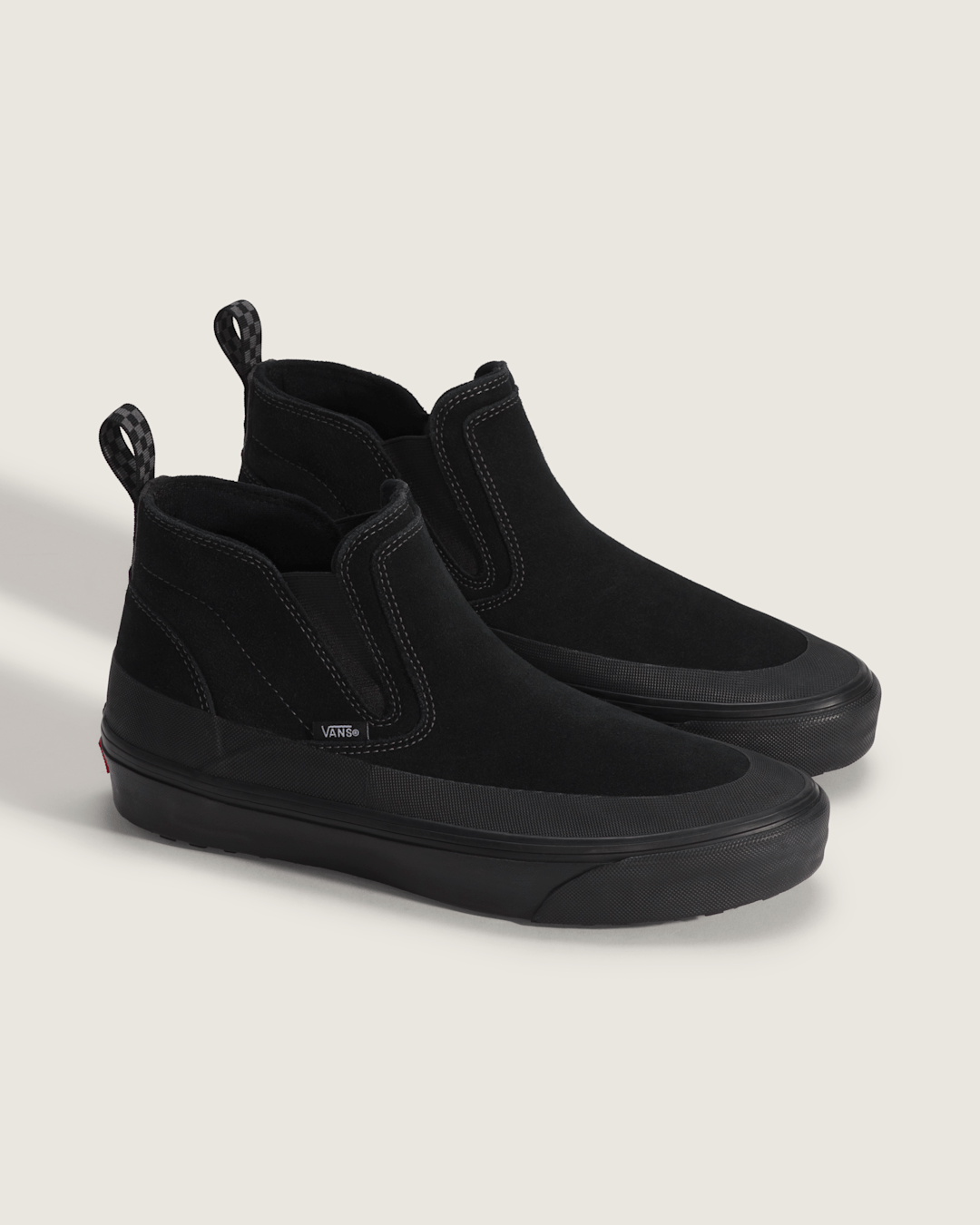 Vans Mid-Slip Insulated Shoe in Black