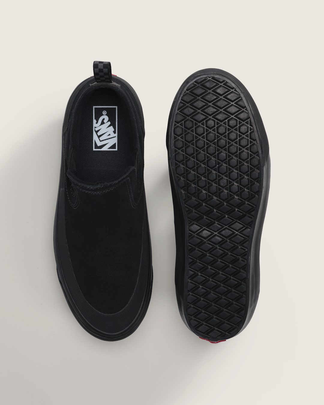 Vans Mid-Slip Insulated Shoe in Black