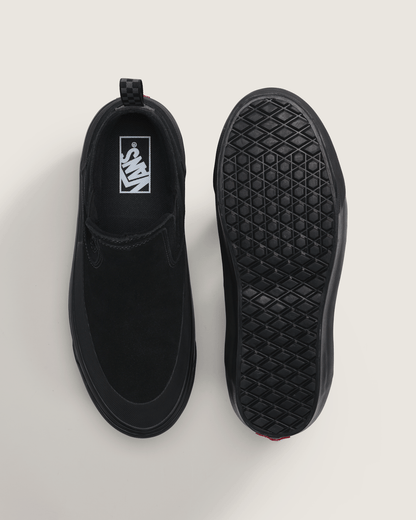 Vans Mid-Slip Insulated Shoe in Black