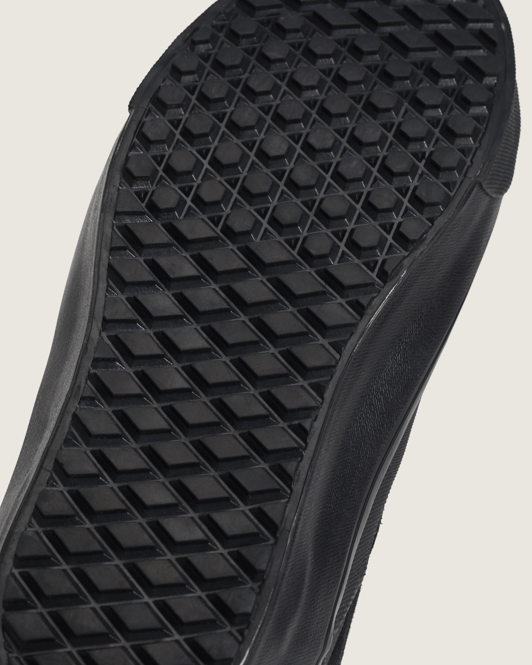 Vans Mid-Slip Insulated Shoe in Black