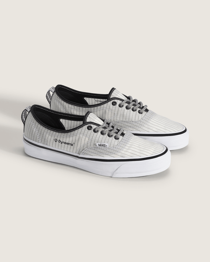 Vans OTW by Vans Authentic 44 HT Vibram in Black / White