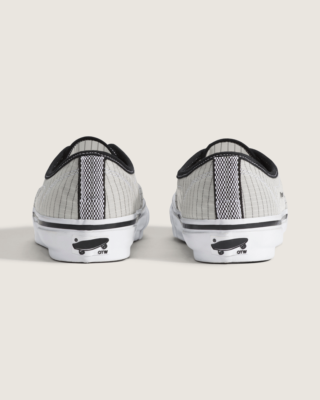 Vans OTW by Vans Authentic 44 HT Vibram in Black / White
