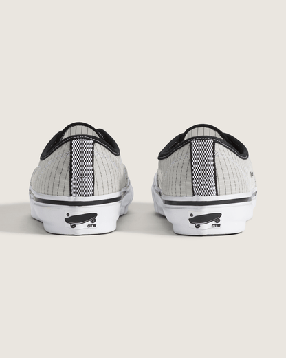 Vans OTW by Vans Authentic 44 HT Vibram in Black / White
