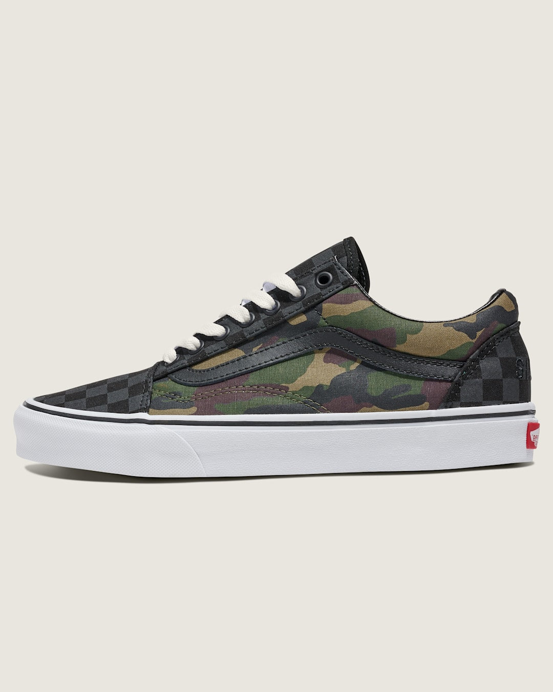 Vans Customs Old Skool Shoe in Customs