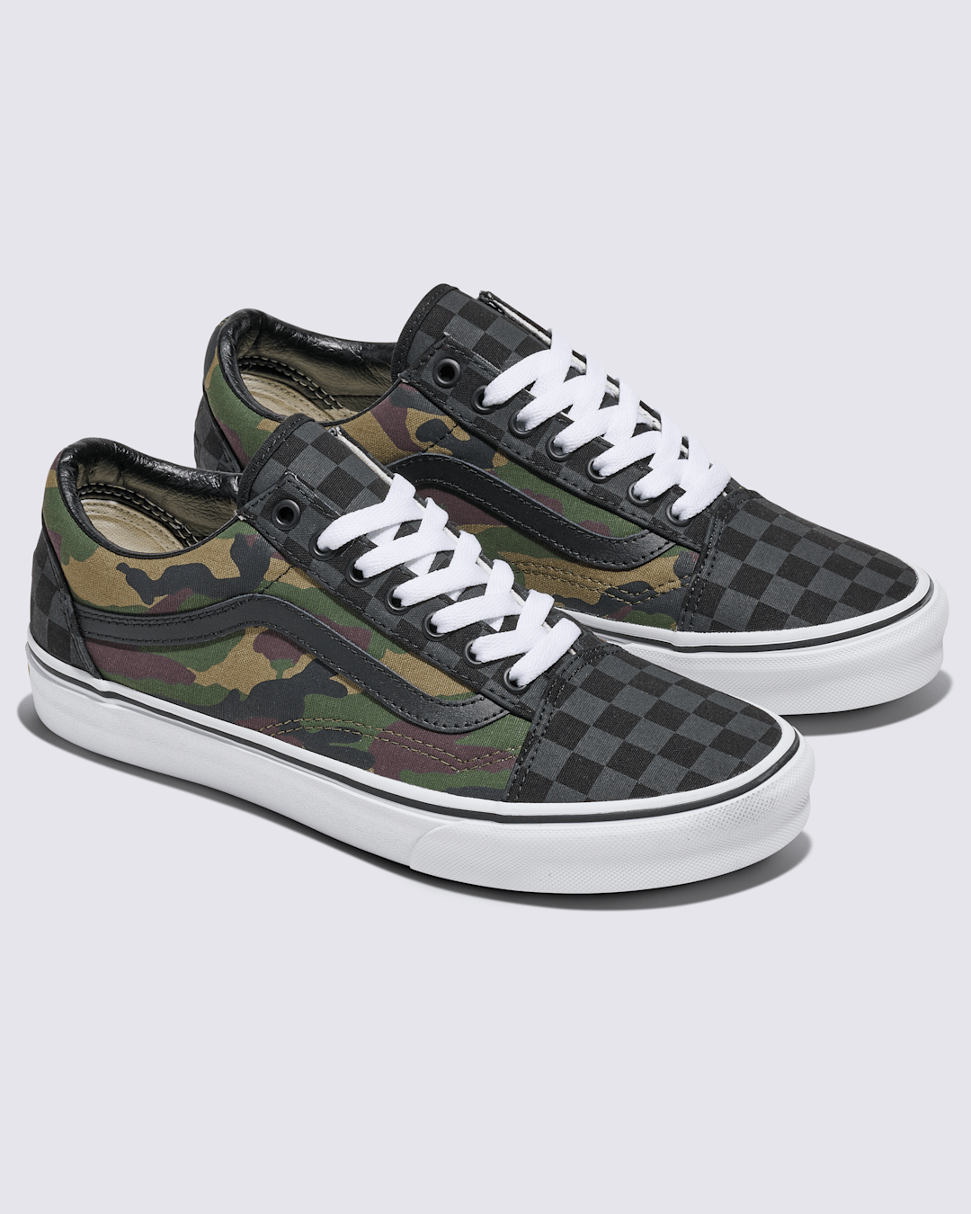 Vans Customs Old Skool Shoe in Customs