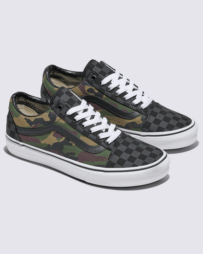 Vans Customs Old Skool Shoe in Customs