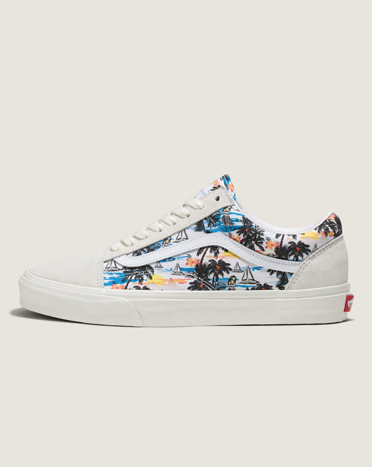 Vans Customs Old Skool Shoe in Customs