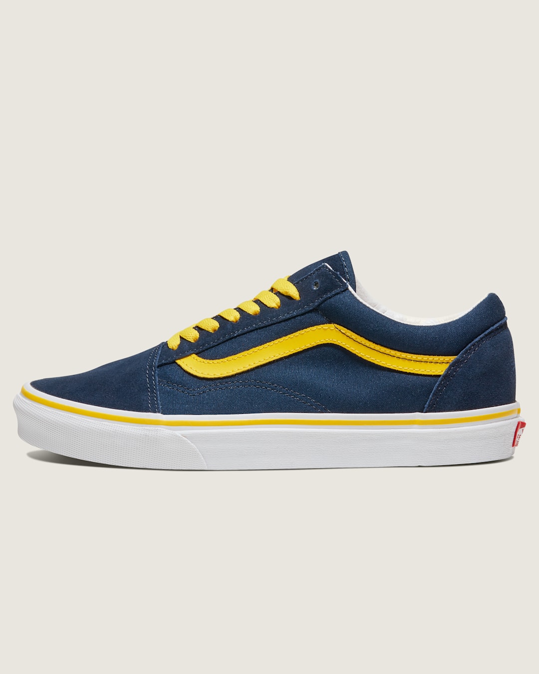 Vans Customs Old Skool Shoe in Customs